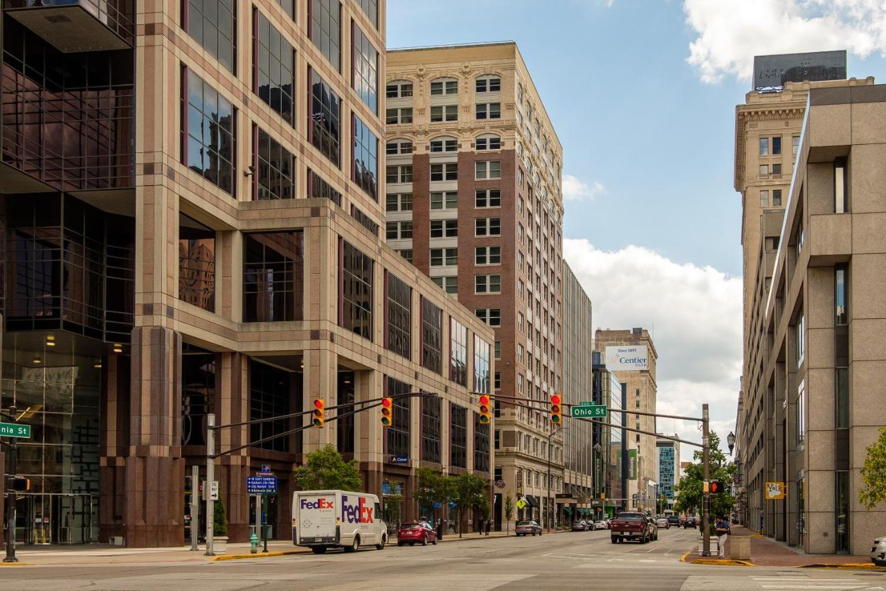 Frontdesk Penn Street Tower Apts Downtown Indy Apartment Indianapolis Exterior photo